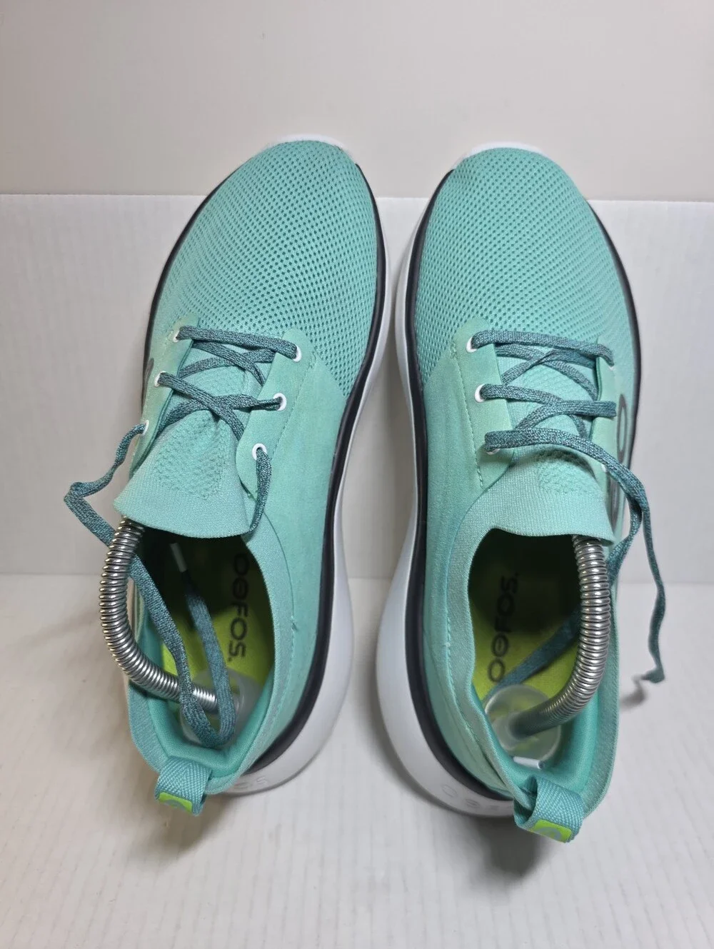 Oofos Women's Size 11 Oomy Stride Seafoam Green White Shoes